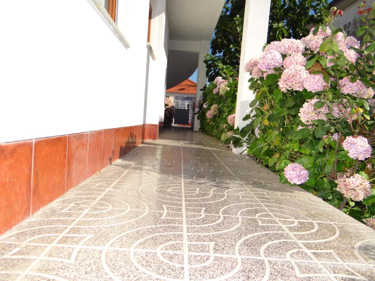 Ribeiro'S House Villa กาฟันญา ดา นาซาเร ภายนอก รูปภาพ